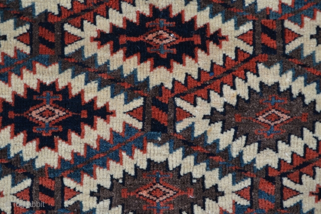 Yamud  Asmalyk late 19th century Size:113 x 64 cm
                        ...