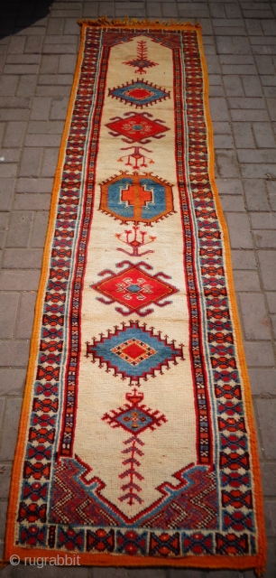 Morrocan Rug runner with nice colors and deaign,soft shiny wool,good condition.Size9*2'5".E.mail for more info and pics.                 