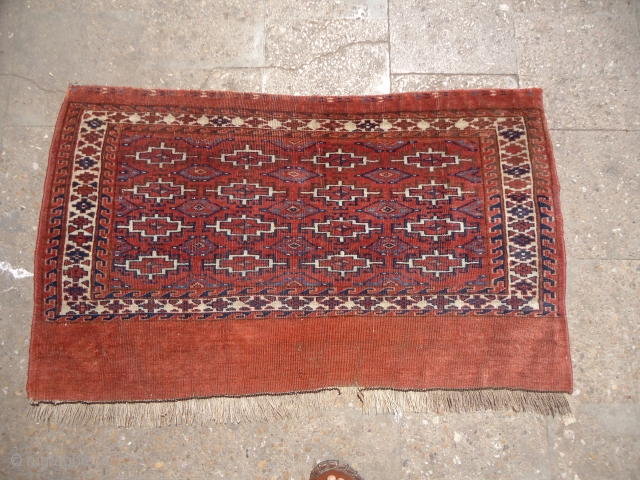 Turkem Chuval with beautiful colors and very nice desigen,all natrul 
colors,very fine weave,good colors,all original without any work done,Size 3'10"*2'5".E.mail for more info and 
pics.
        