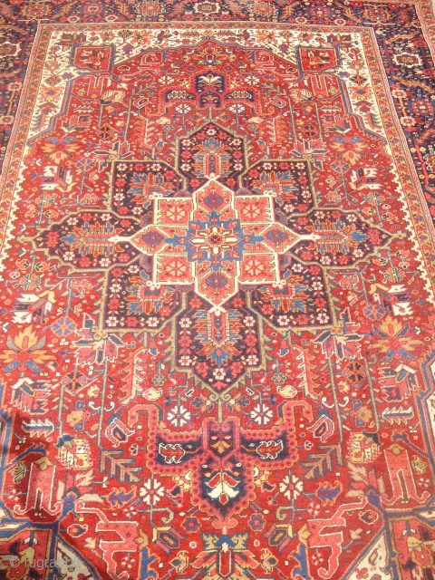 Gorgeous Heriz rug with wonderfull colours and great desigen,all good dyes,fine weave good colours.Size 10'7"*7'7".E.mail for more info.               