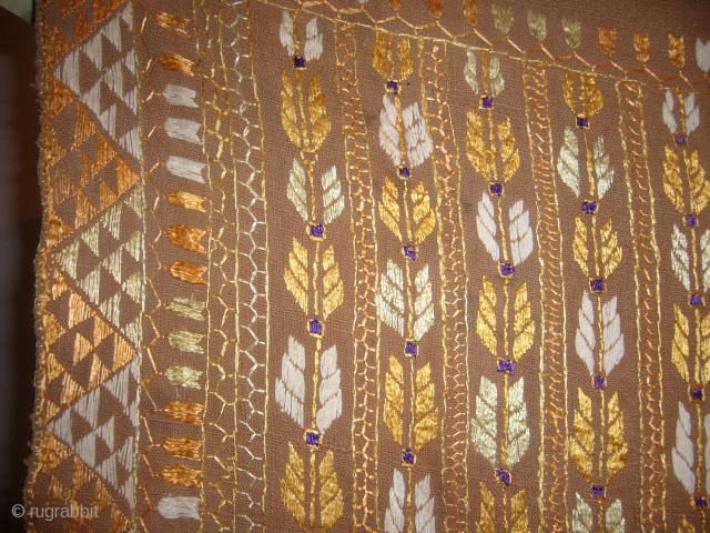 Phulkari from valley of Swat,Very good age and excellent condition,good colours and desigen.Size 8ft*4ft.                   