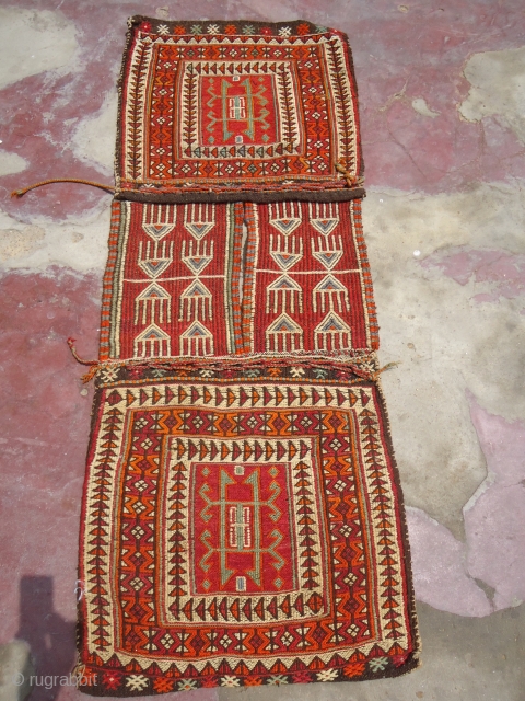 Very nice anatolian khorjin with original  backing,beauitful colors desgin and good condition.Ready for the show,E.mail for info.               
