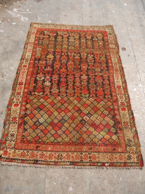 So strange unusual tribal persian rug,with beautiful design and colors,nice condition.E.mail for more info and pics.
                 