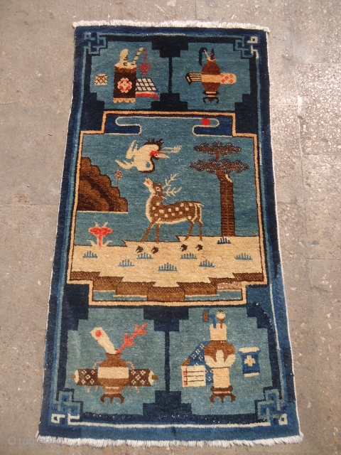 Beautiful Chinese Rug with unusual design,Swan and Deer,very nice colors and excellent condition.Good age.Size 3'10"*2ft.E.mail for more info and pics.             