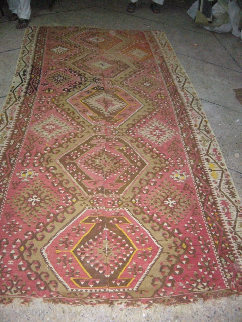 Fine Anatolian Kilim,nice desigen and classic desgien,posted as found,E.mail for more info.                     