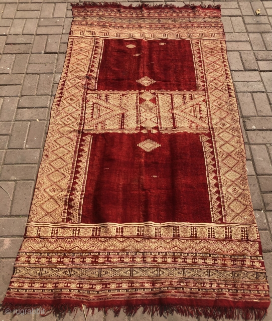 Morrocan Shawl or Kilim woth good condition design and color,Size 7’2”*3’10”.E.mail for more info and pics.                 