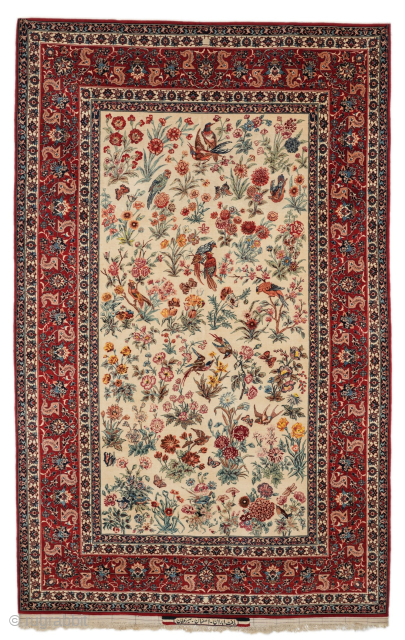 Isfahan Seirafian
Size: 2.38 X 1.48 M // 7'9'' x 4'10''Ft                       