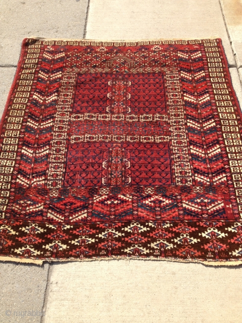 Antique rug, very nice colors and wool. It measures 4'-0" x 4'-5". If you have any questions please contact me. THANK YOU!           