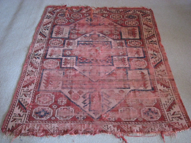 Bergama rug (western anatolia)from second half 19th century. Size: 158 x 128cm - 5.18ft x 4.20ft. To visit my other collections, https://www.etsy.com/your/shops/KILIMSE           