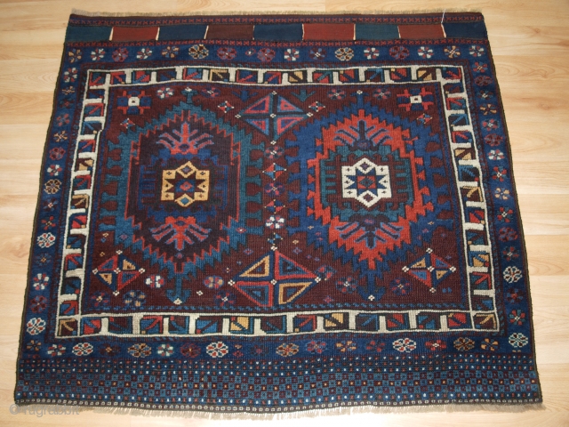 Interesting Kurdish bag face, Size: 114 x 100cm.
                         