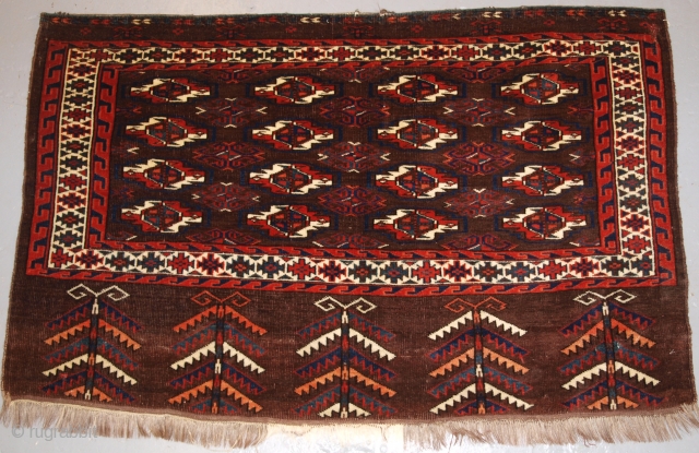 Yomut Turkmen chuval, Size: 118 x 73cm.                          