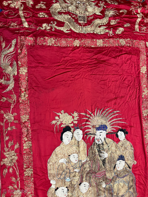 Eightin Century, Chinese gold and silver thread on silk fabric, I can not make any educated guess about the item.
it is not in perfect condition