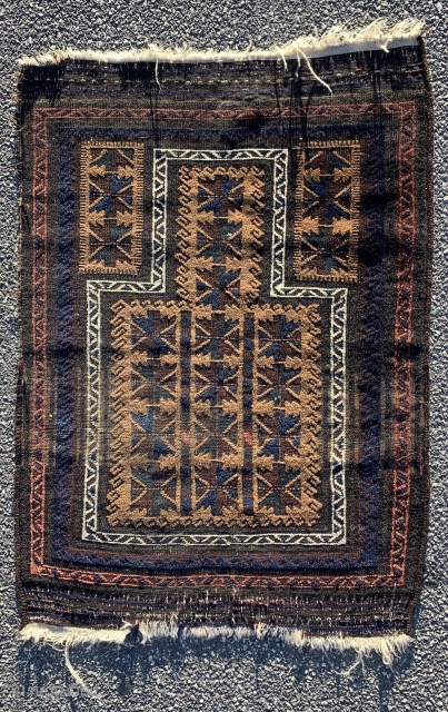 Baluch prayer rug.

Age 100+ years, never restored never repaired, all organic dyes.
A lot of prayers have been said on it ;O)
Washed and clean.

Additional pictures on request.       