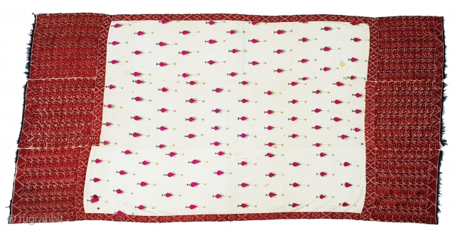 Phulkari Swatti Shawl From the Swat region of Pakistan. India.Silk embroidery on cotton,Circa Mid-20th century.Its size is 105cmX208cm(170903).               