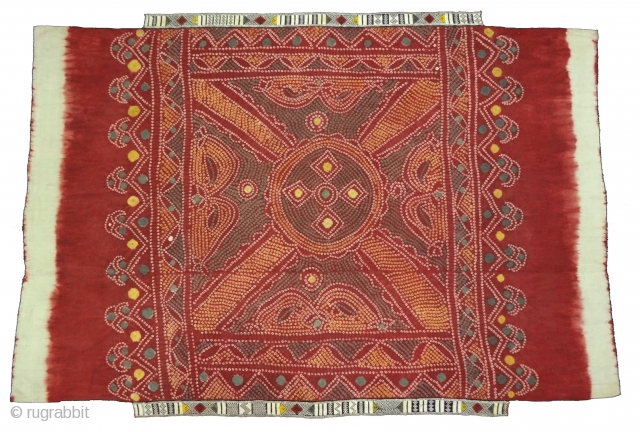 Single Bandh Tie and Dye Odhani From Shekhawati District of Rajasthan. India.Its Very rare Single Bandh Tie and Dye Odhani. Natural Colours On the Khadi Cotton.C.1900.Its size is 135CmX190cm(DSC04988).
    