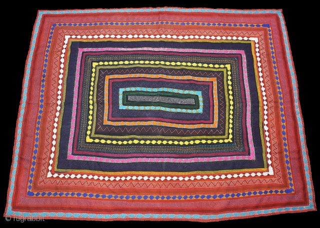 Quilt(Ralli)of Snake Charmer's of the Sami Faqir From Sindh Region of Pakistan. India .Perfect example of the quilting.condition is Perfect.Its size is 170cm x 220cm(152256).        