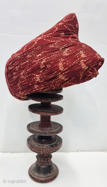 Tie and Dye Topi ( Hat ) or Turban
Resist technique on fine handwoven muslin cotton with natural dye.
Made by the khatri community and worn by the Bhatia
 community of west kutch. Abdasa
Region  ...