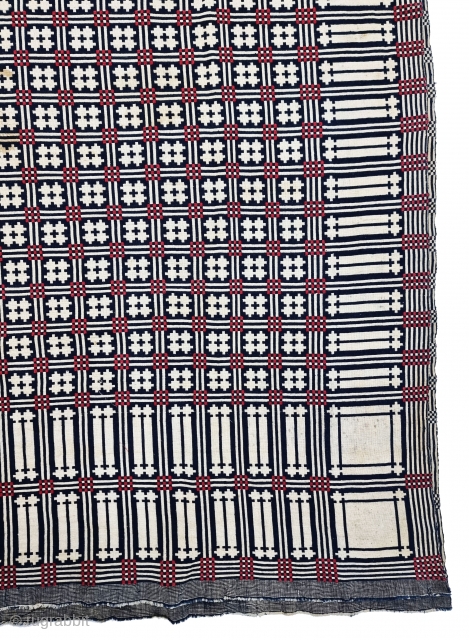 Majnu Khes 
Khes is a cotton bedspread that was (in some cases still is) traditionally handwoven in Punjab, both western and eastern, and some parts of Sindh. At one time, Khes had  ...