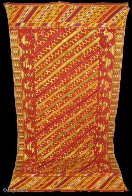 Phulkari From East(Punjab) India.Known Sarpallu Phulkari. Very rare influence of showing Ducks both sides(DSC02714 New).
                  