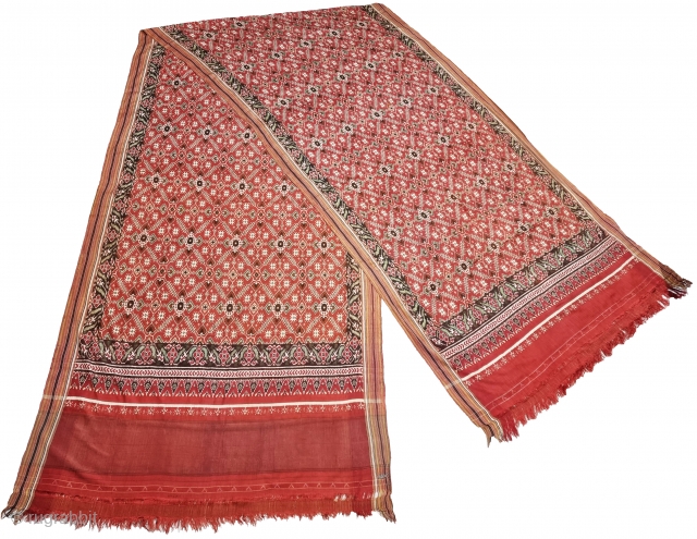 Patola Sari Silk Double ikat.Probably Patan Gujarat. India.

This Patola sari has the type of geometric,non figurative pattern particularly favored by the ismaili Muslim merchant community of the Vohras.And its called Vohra-Gaji-Bhat.(Vohra Type  ...