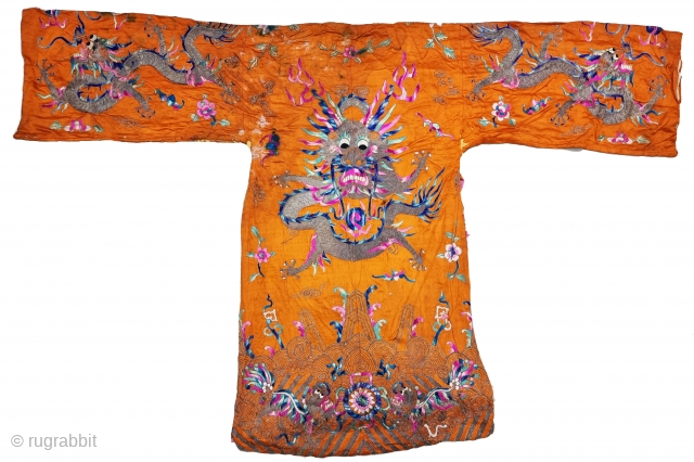 A Rare And Beautiful Imperial Chinese dragon robe. From China, Asia. Excellent workmanship with very high skill technique. Wonderful multi-colour combination. 

C.19th.

Its size is L-130cm, W-68cm,S-40cmX67cm(20220830_154312).       