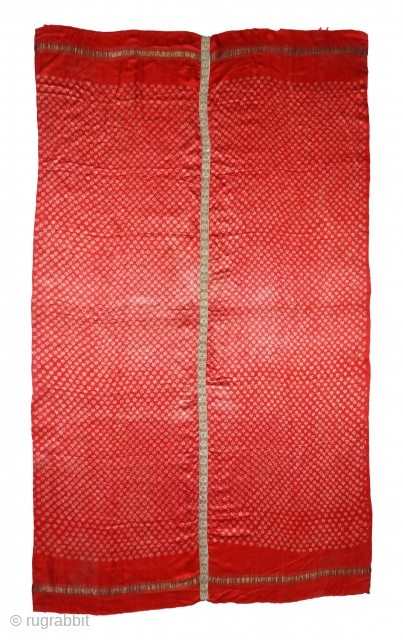 Khoja bandhni (Tie and Dye) Odhani on Gajji-Silk with Real Zari Border,This Particular bandhni is from south Kutch, Kutch Gujarat, India. 

This were Traditionally used mainly by Khoja Muslim community in Kutch.

C.1875-1900.

Its  ...