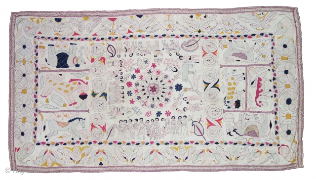 An Rare Storytelling  Folk Embroidery Kantha, Fine  embroidered cotton Kantha Probably from Bengal region of India, India. 

c.1850 -1875

Its size is 102cmX184cm(DSC09447).         