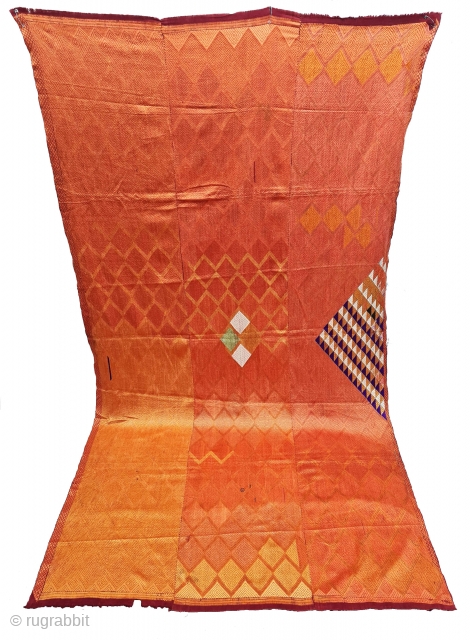 Vari-Da-Bagh , Phulkari From West(Pakistan) Punjab. India. India. untwisted Floss silk on hand spun Brown cotton ground cloth. 
With Ghunghat Design And Nazar-Buti.

Early 19th Century. 

Its size is 140cmX260cm(20210928_163502).    