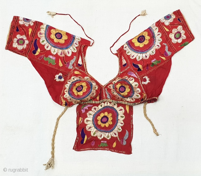 Embroidery Backless Choli(Child) From Chamba Region of Himachal Pradesh India.Circa 1900(20181217_142432).                      