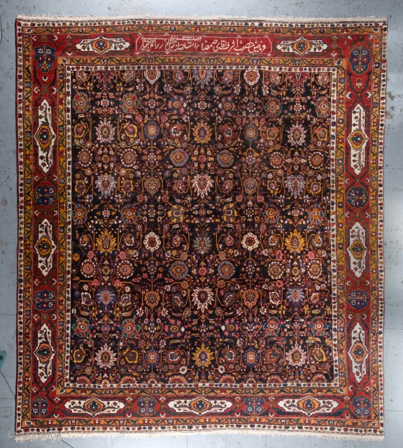 Bakhtiari “Khan” carpet, Chahar Mahal, South Central Persia, 20th c. (dated 1912)
(528 cm. x 480 cm. / 17’3’’x15’7’’)
Est. 20.000 / 30.000 €
The third Leclere specialist sale dedicated to rugs and weavings will  ...