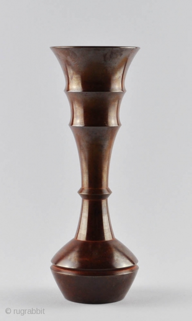 A fine Japanese ikebana vase of trumpet form, model “Tomoe” by Yasumi Nakajima II 
二代中島保美 (1906 – 1988), an art name used by Nakajima Mitsuo, who also used the name of Nakajima  ...