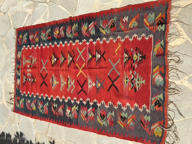 Kilim Sharkoy Antique - Perfect condition - 160x90
Contact via WhatsApp : +33 (0) 614362146