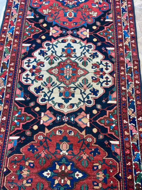 Galerie Baktiar
Contact via WhatsApp : +33 (0) 614362146