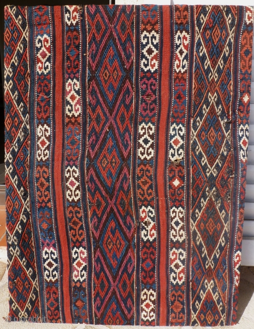 Flaweave, east  Anatolia, probably kurde, 93 x 70.
Price upon request
                      