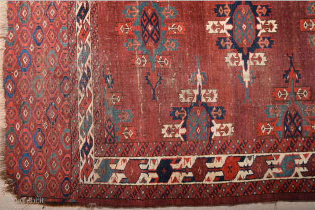 Late 18th Century Turkmen Yamud Main Rug. It Has Unusual Elems and Has Great Thin quality. Size 175 x 305 cm            