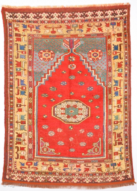 Early 18th Century Anatolian Mihaliç Prayer Rug Size 100 x 140 cm                     