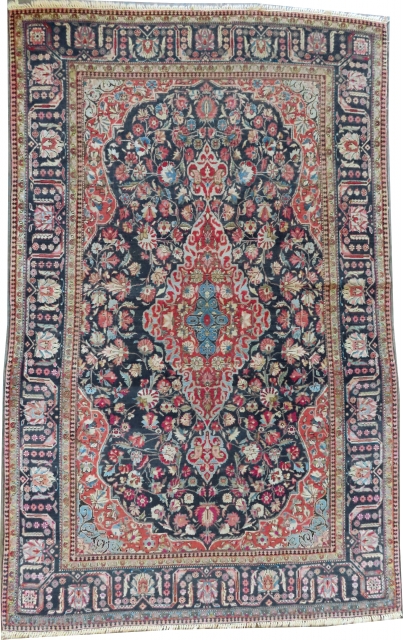 
Mohtashem Kashan Persian, knotted circa 1910 antique, collectors item, 132 x 207 cm, ID: K-2598a
In its original shape, the background is uniformly short, very finely knotted.       