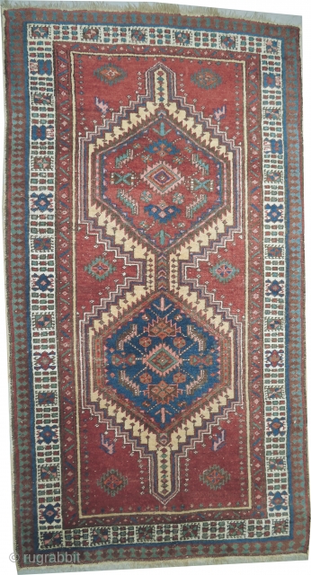 

Serap Persian, knotted circa in 1919, antique, 166 x 92 cm,  carpet ID: BRDI-45
The knots are hand spun wool, in good condition and in its original shape.
     