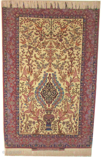 Signed "Isphahan Sarafain Persian", 1'100'000 knots in square meter, 106 x 165 cm, ID: MWS-6
The warp and the weft threads are 100% silk, ivory background, vase design, both edges are finished with  ...