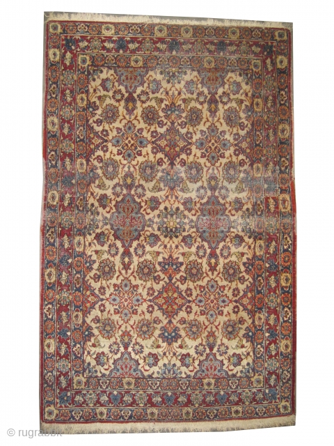 
Isphahan Sarafian family, circa 1 million knots in sqm, knotted circa 1935 semi antique, 155 x 100 cm, ID: K-5546
The knots are hand spun lamb wool, the background color is ivory, the  ...