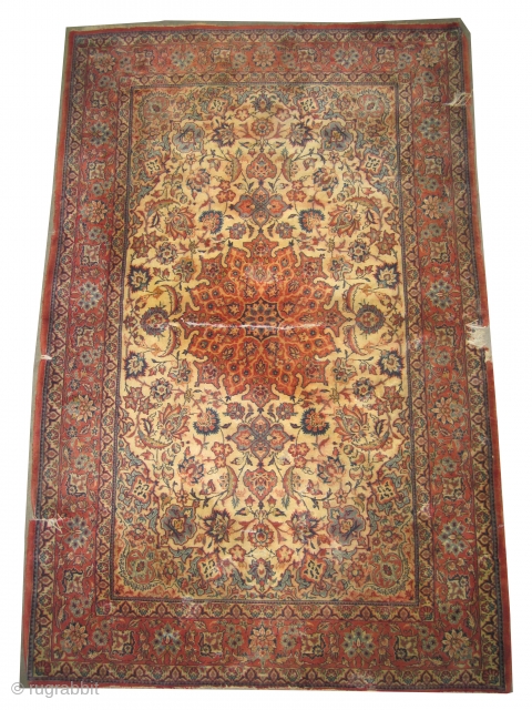 Isphahan Sarafian family Persian
Carpet ID:
SA-1254
Description:
Isphahan Sarafian family, knotted circa 1930 semi antique, 160 x 102 cm, ID: SA-1254
The knots are hand spun silky wool, the center of the medallion is cut, two  ...