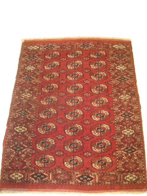 Tekke Boukhara Turkmen, knotted circa in 1890 antique. 96 x 122 cm, carpet ID: DD-27
The black color is oxidized, in good condition except the border side to be stitched.    