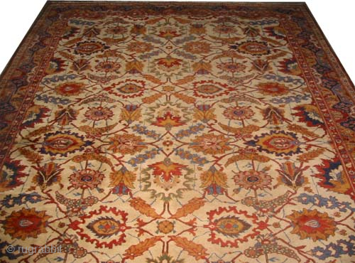 Mahal Sultanabad Persan, semi antique, collector’s item, 260 x 340 cm / 8'6" x 11'2" feet, ID: P-6186
Vegetable dyes, the knots are hand spun lamb wool, the black knots are oxidized, the ...