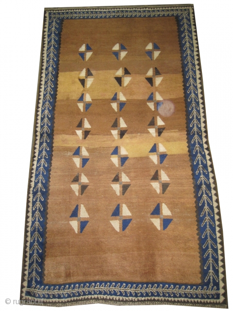 Gabbeh Nomad Persian, circa 1910, antique. Collector's item. Size: 241 x 131 (cm) 7' 11" x 4' 4", carpet ID: K-1118 
Vegetable dyes, the black color is oxidized, the warp and the  ...