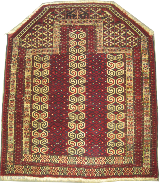 
Yemouth Turkmen, knotted circa 1910 antique, collectors item, 89 x 101 cm, ID: K-831
Prayer design, vegetable dyes, the black knots are oxidized, the knots are hand spun wool, the warp and the  ...