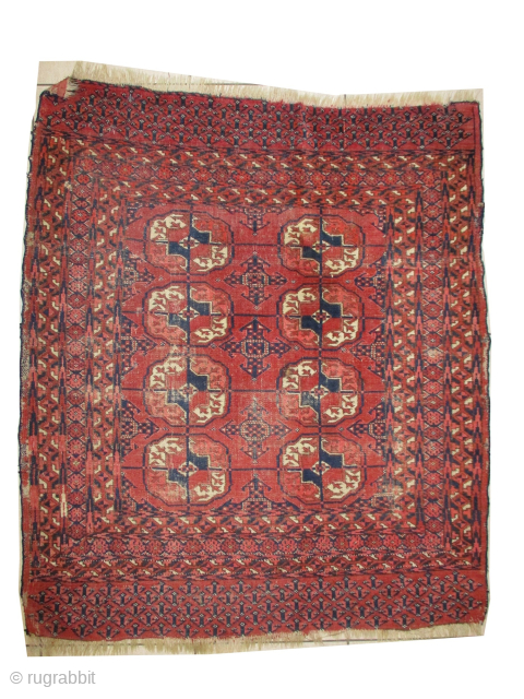 Our new website : www.madayancarpets.ch
Tekke Turkmen, knotted circa 1880 antique, collector's item, 89 x 107 cm / 2'11" x 3'6" feet, ID: MAM-13
Vegetable dyes, Bukhara design. The knots, the warp ...