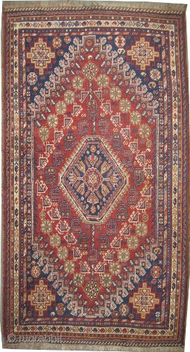 Qashqai Persian circa 1918, antique, collector's item, Size: 194 x 106 (cm) 6' 4" x 3' 6"  carpet ID: K-4197 
vegetable dyes, the black color is oxidized, the knots are hand  ...