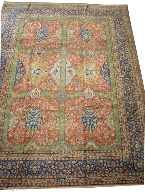 
Amritsar Indian, knotted circa 1900 antique, collectors item and signed, 255 x 340 cm, ID: P-5686
From 16th century Mohgul design, high pile, in good condition, vegetable dyes, the knots are hand spun  ...