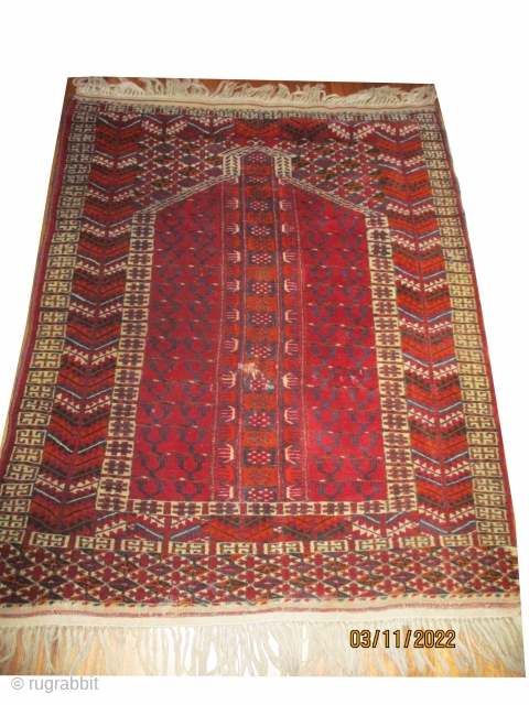 
Tekke Turkmen prayer, knotted circa in 1935 semi antique, 74 x 114 cm,  carpet ID: MM-166
The knots, the warp and the weft threads are hand spun wool, both edges are finished  ...