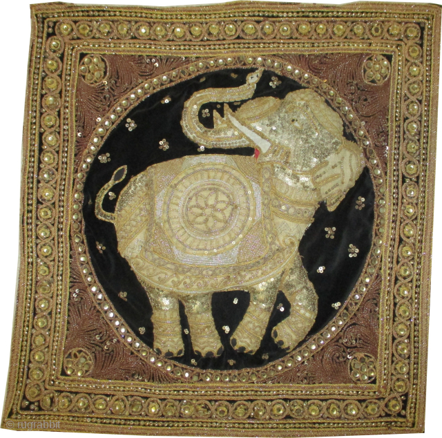 

Indonesian Embroidery, embroidered circa 1925 collectors item, 54 x 54 cm, ID: NO-883, in perfect condition.
                 